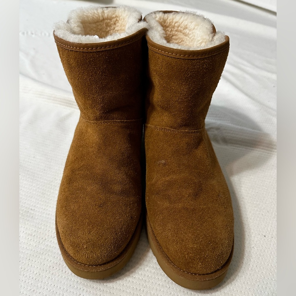 UGGs